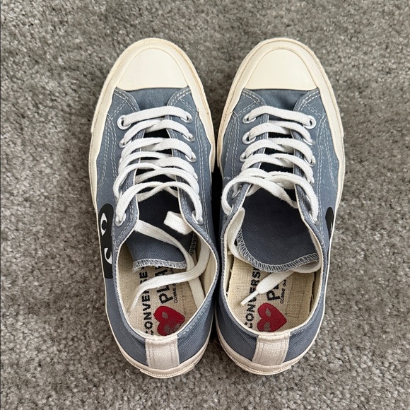 Comme des Garçons PLAY
CdG PLAY x Converse Chuck Taylor All Star LowTop Sneakers - Picture 2 of 9
